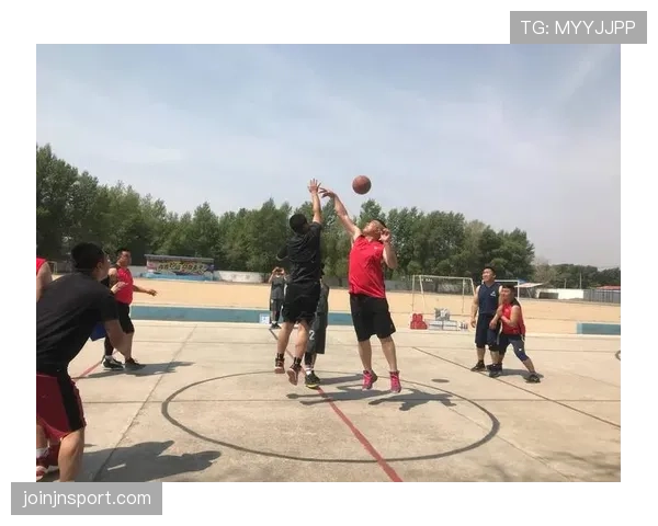比赛开始规则详解：跳球与中圈发球如何决定？